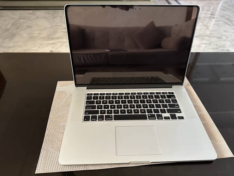 Macbook Pro 2015 15 inch CTO model 6