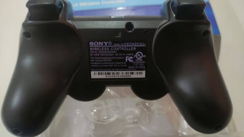 Playstation 3 wireless controller with charging cable 1