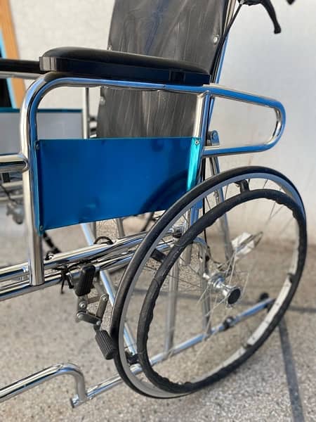 Adjustable/ folding Wheel Chair 4