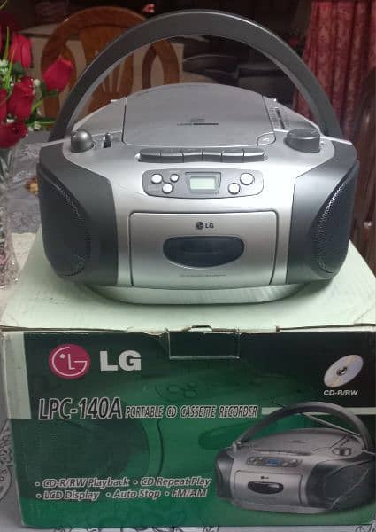 LG Portable CD CASSETTE PLAYER/RECORDER 1