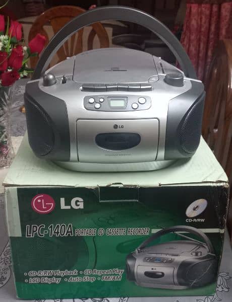 LG Portable CD CASSETTE PLAYER/RECORDER 2