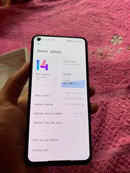 Xiaomi Mi 11 light 5g. 8+3/256 3