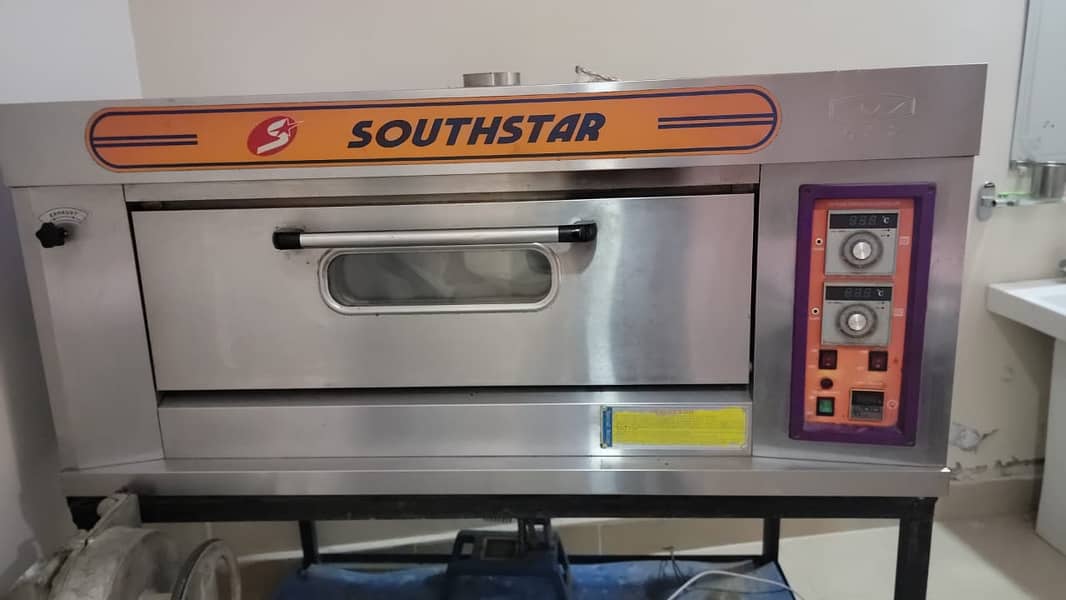 South star pizza oven / Freezer / Fryer / working table / Pizza Pans 15