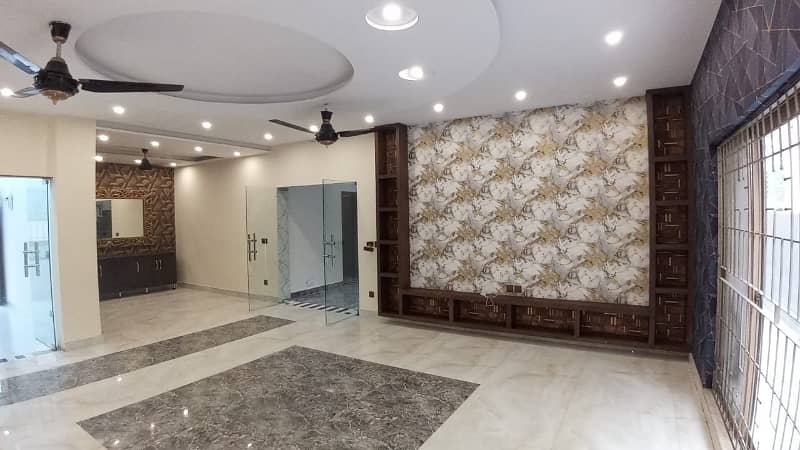 1 Kanal House For Sale In Bahria Town Lahore 3