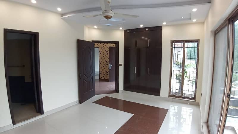 1 Kanal House For Sale In Bahria Town Lahore 7