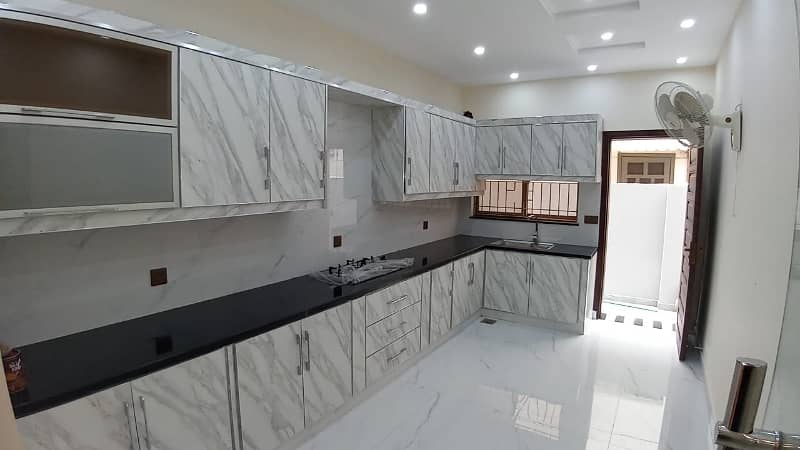 1 Kanal House For Sale In Bahria Town Lahore 22