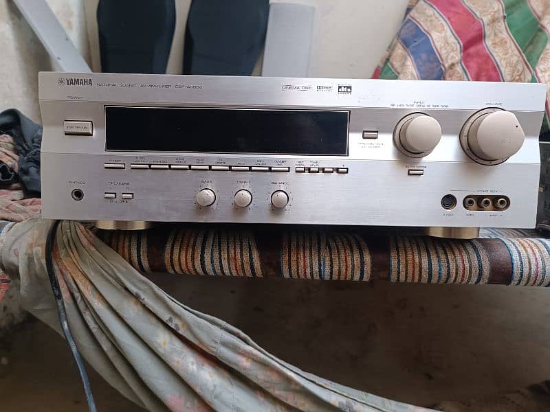Yamaha amplifier with remote control 2