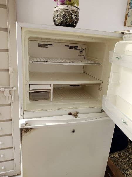SANYO Refrigerator 2