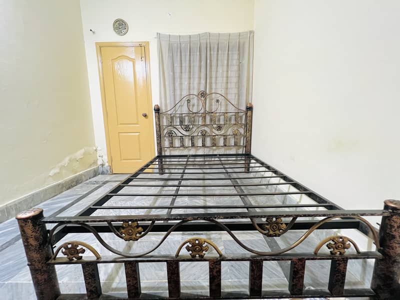 Wrought Iron bed for sale in Islamabad 3