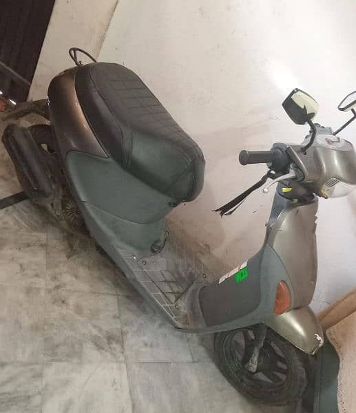 Automatic Scooty 0