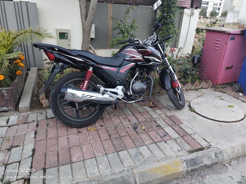 HONDA CB 150F ( READ DESCRIPTION PLZ ) 4