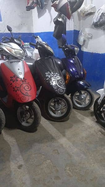 petrol and electric scooty available contact at 03004142432 7