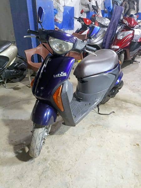 petrol and electric scooty available contact at 03004142432 9