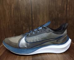 Nike Zoom Gravity Running Shoes (Size: UK 12)