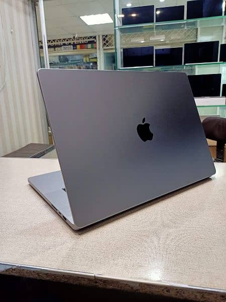 Apple MacBook Pro air all models available 0