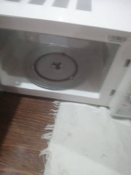 Dawlance microwave oven model DW MD4N 5