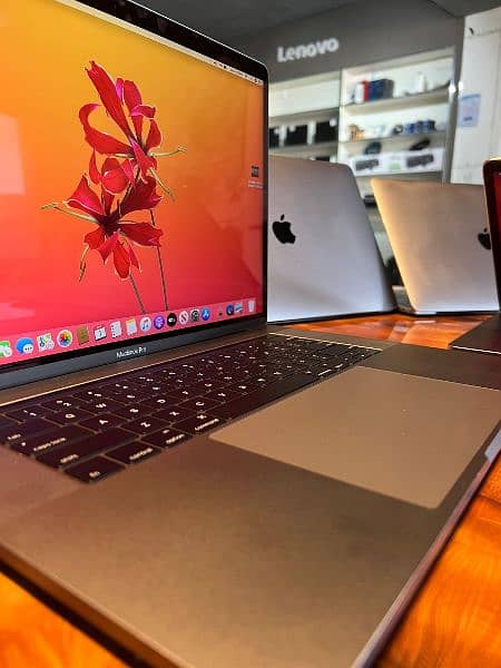 MACBOOK PRO TOUCH BAR I7{2016:2017;2018} 8