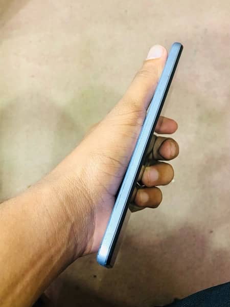 vivo y33s (8+4/128GB)official pta (with box only) Price last final hai 2