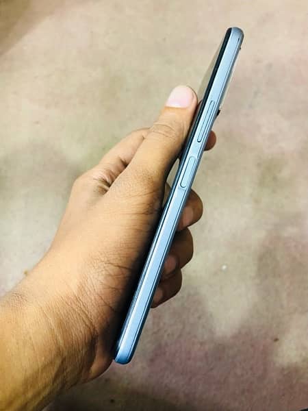 vivo y33s (8+4/128GB)official pta (with box only) Price last final hai 4