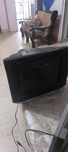 ultra slim Tv 3