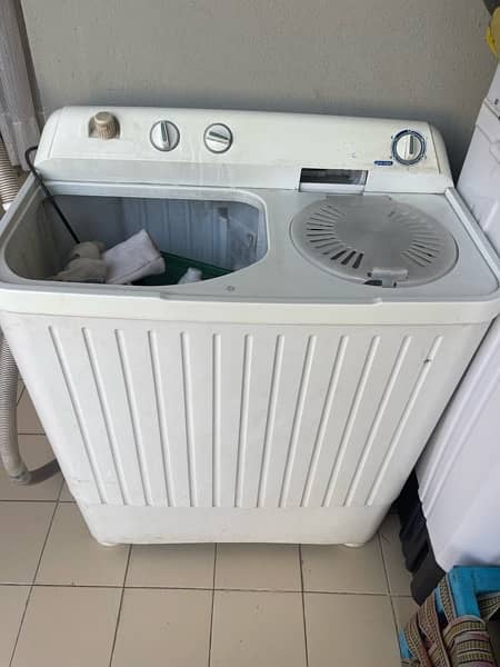 Haier Dual Semi Automatic Washer And Dryer Machine in working cond 0