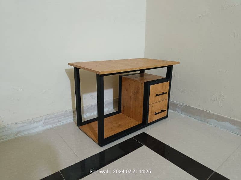 Metal Frame Computer Table with Side Table 8