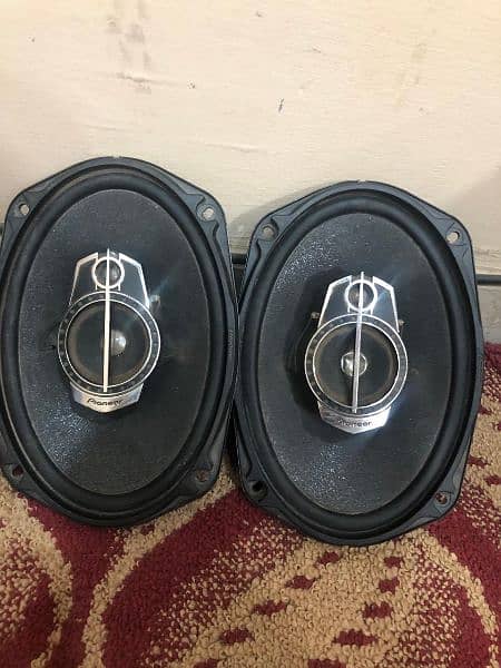 woofer and amplifier with rear speakers and wiring 8