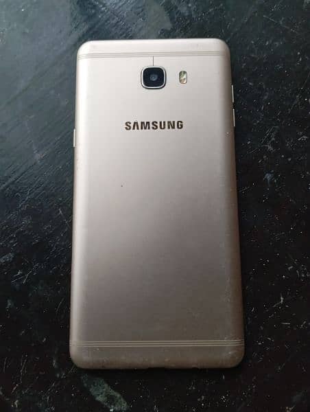 Samsung C9 Pro 3
