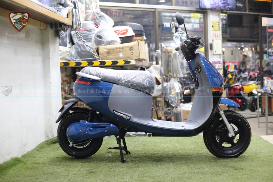 Desir EV GO PLUS  Electric Scooty 2024 13