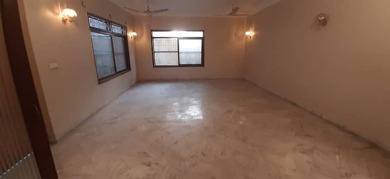 4 BED ROOMS DRAWING ROOM LOUNGE 2ND FLOOR FLAT FOR RENT NEAR IMTIAZ TARIQ ROAD 3