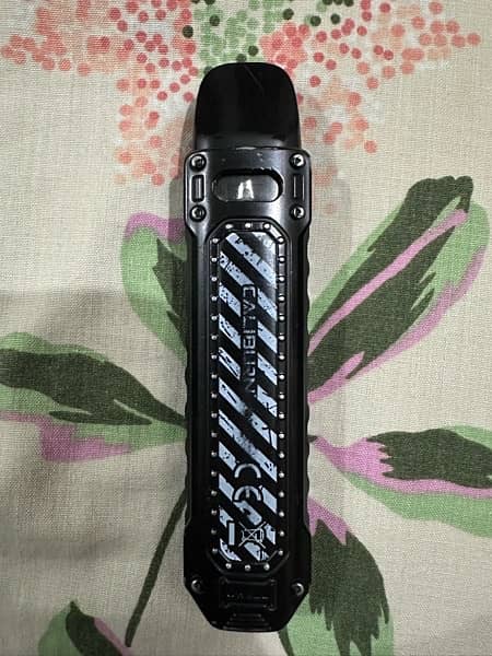 Caliburn tenet black 8/10 with flavour and box 3
