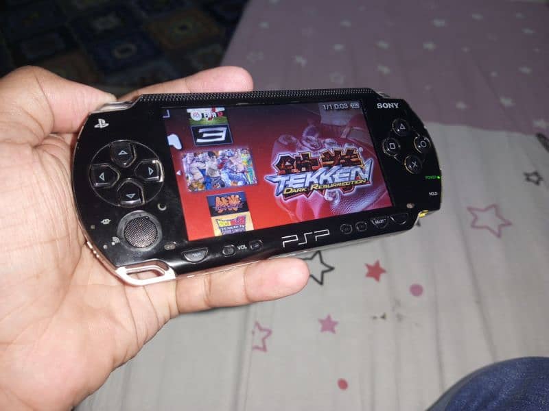 psp 1001 32 GB with battery and charger 2