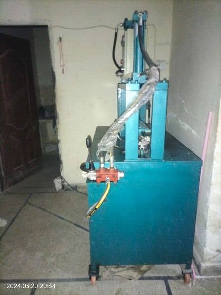 Paper plates Making Machine For Sale 3