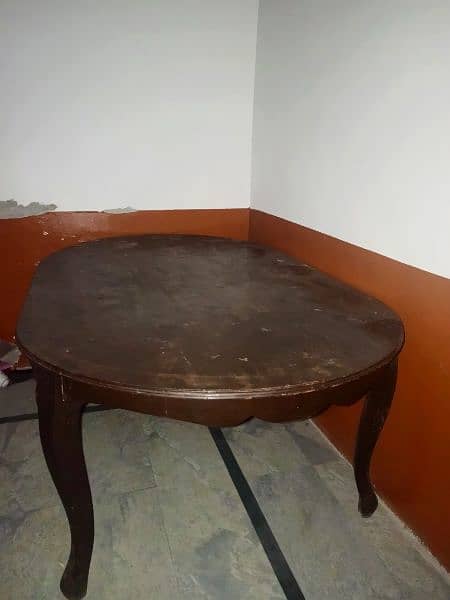 Six Chair and One Dining Table and good condition 6