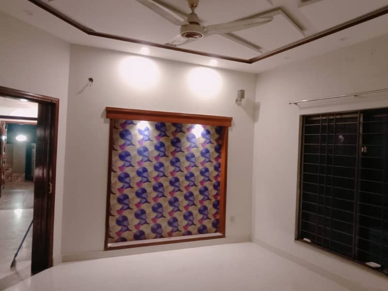 BRAND NEW HOUSE AVALIBLE FOR RENT IN BAHRIA TOWN LAHORE 8