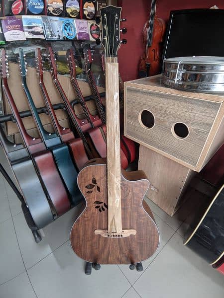 Yamaha Fender Sqoe Epiphone Guitar 4