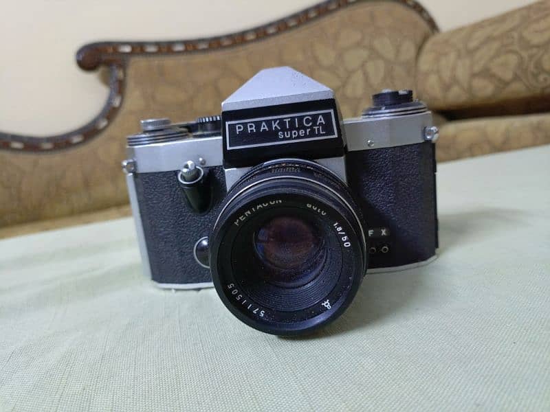 PRAKTICA  Super TL vintage camera 0