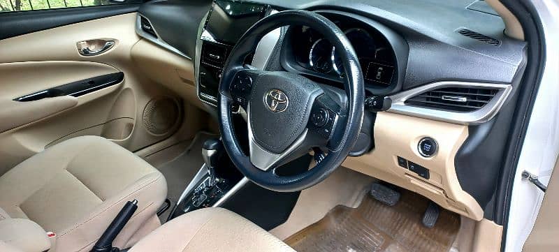 Toyota Yaris 1.5 ATIV X  CVTi , Model 2021 8