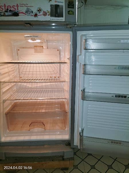 refrigerator v good condition 9.5/10 almost new 1