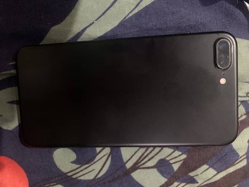Iphone 7 plus PTA approve 128Gb with original adapter 3