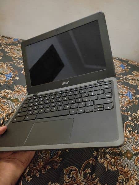 Acer Chromebook c732 touch screen 1