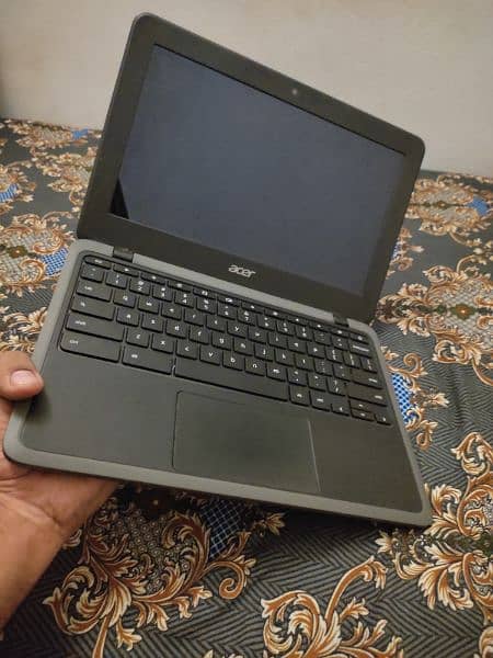 Acer Chromebook c732 touch screen 3