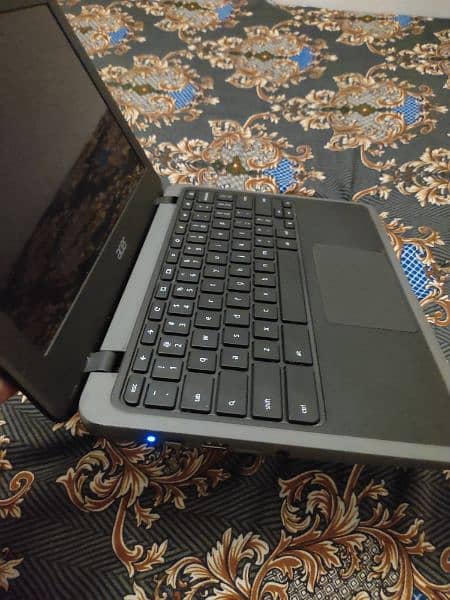 Acer Chromebook c732 touch screen 4
