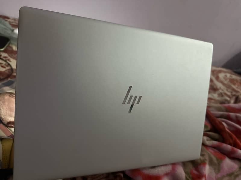 HP elitebook core i5 8Th genration 1