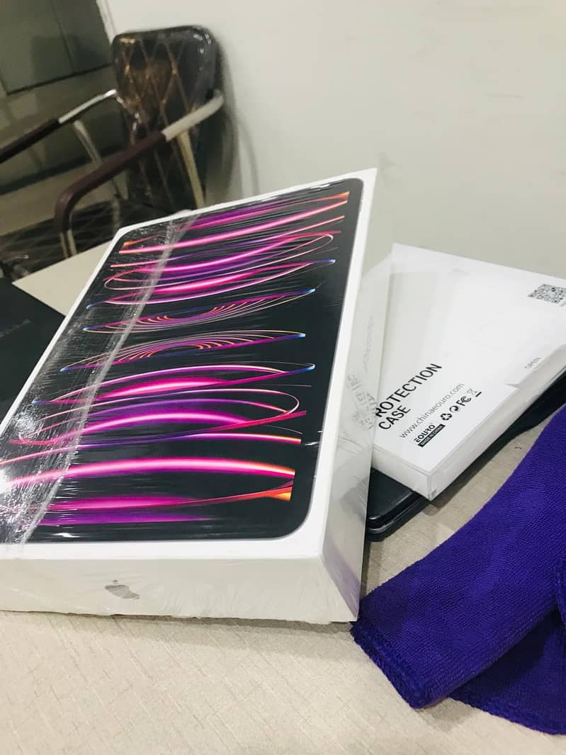 Best Price - Apple iPad Pro 12.9" M2 Chip 256GB WiFi -Non Active 1