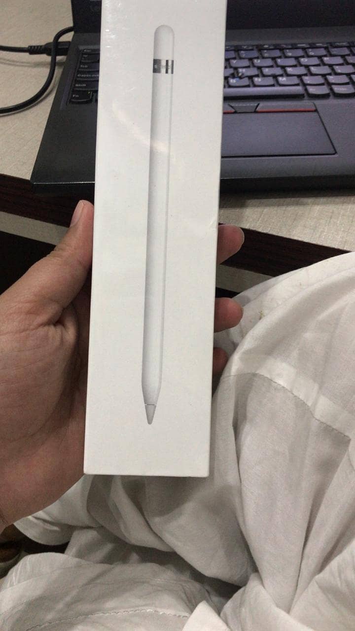Apple Pencil (1st generation) Type C with USB-C to Pencil Adapter 0