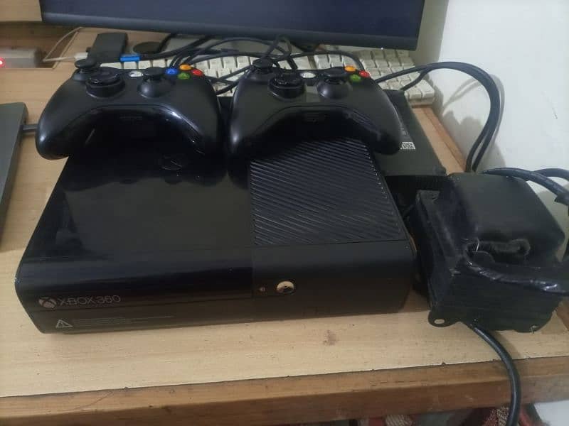 Xbox 360 ultra slim original from US no jtag 5