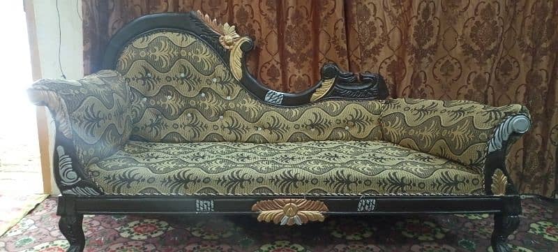 Dewan sofa 0