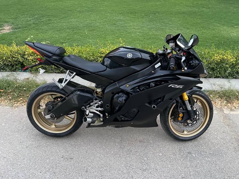 Yamaha R6 in original and stock condition !! 2