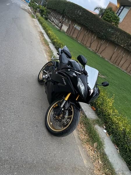 Yamaha R6 in original and stock condition !! 13